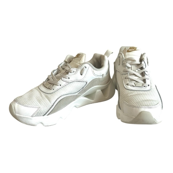 Nike Women’s White Leather Sneakers Gold Logo Casual Athletic Shoes Size 7.5 - Picture 4 of 9